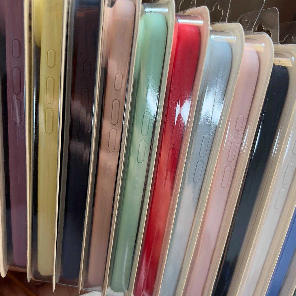 Capa Silicone Líquido para iPhone 13 ao 17 Pro Max - Antichoque